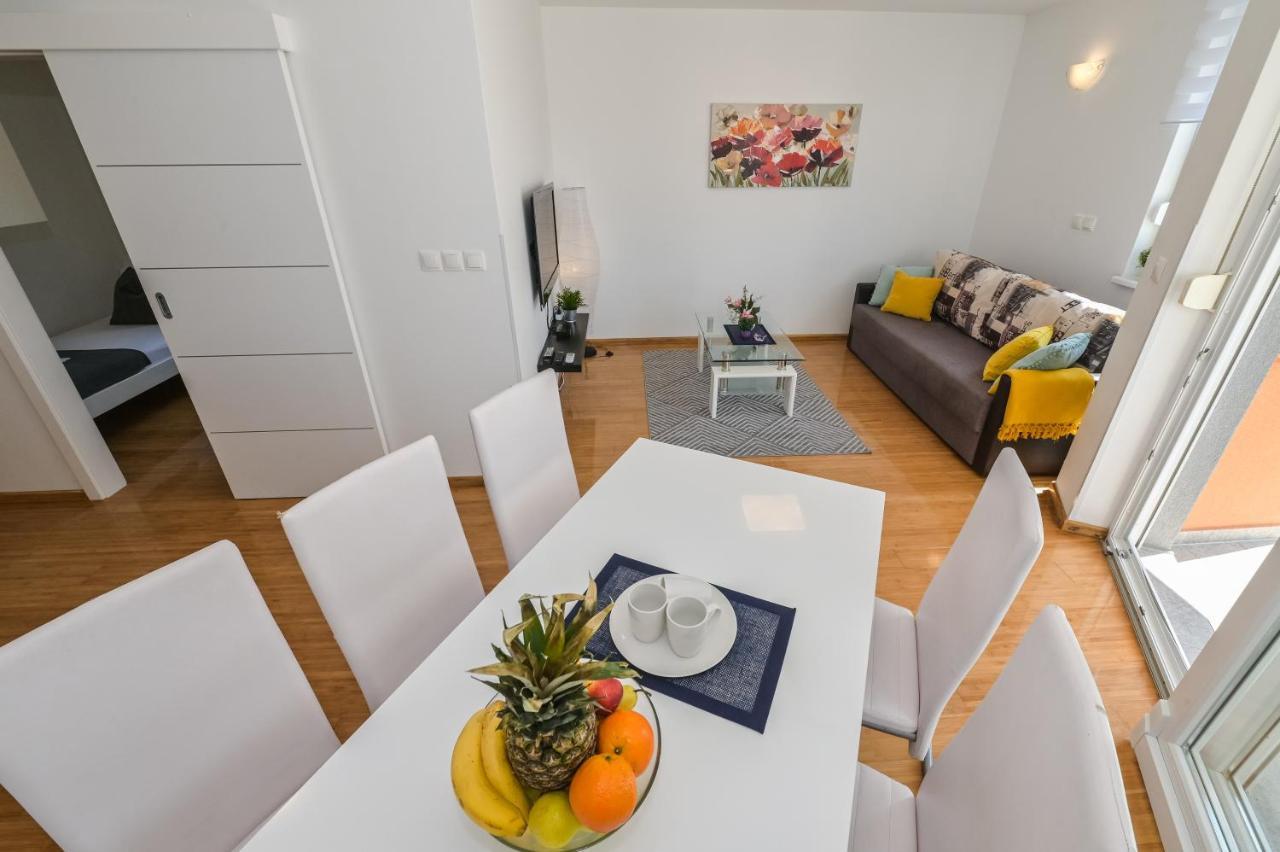 Apartment Funtastic With Private Pool Новалья Экстерьер фото