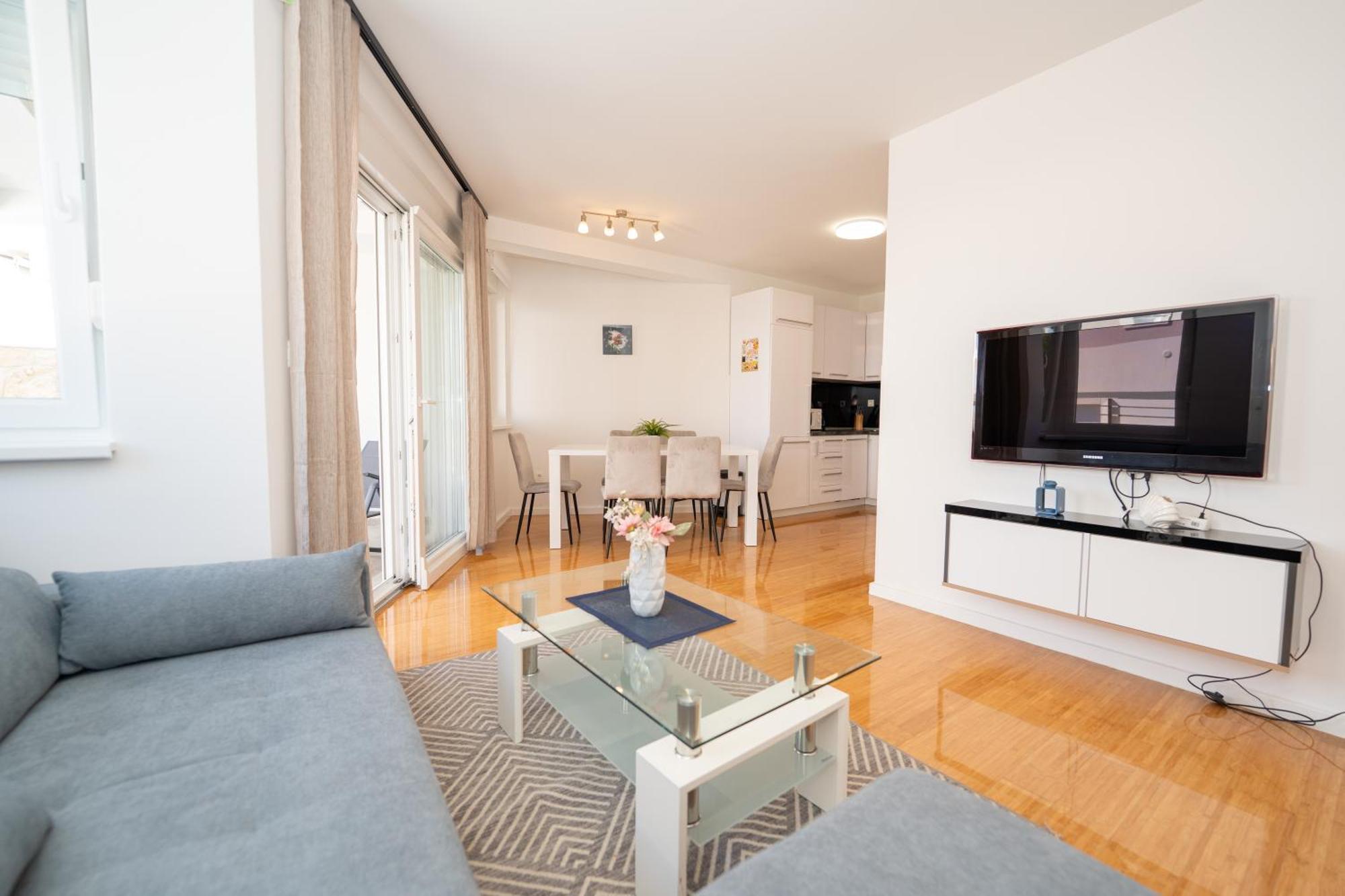 Apartment Funtastic With Private Pool Новалья Экстерьер фото